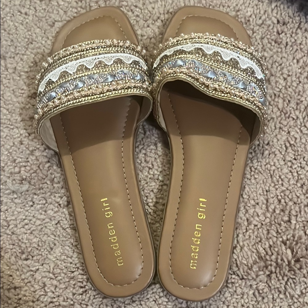 Brand New Madden Girl Tan Lace Trim Sandals